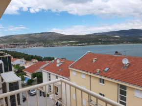 Apartment Quattro  Трогир